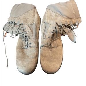 Wellco Air Force Combat boots. Hard to find size 13 1/2.